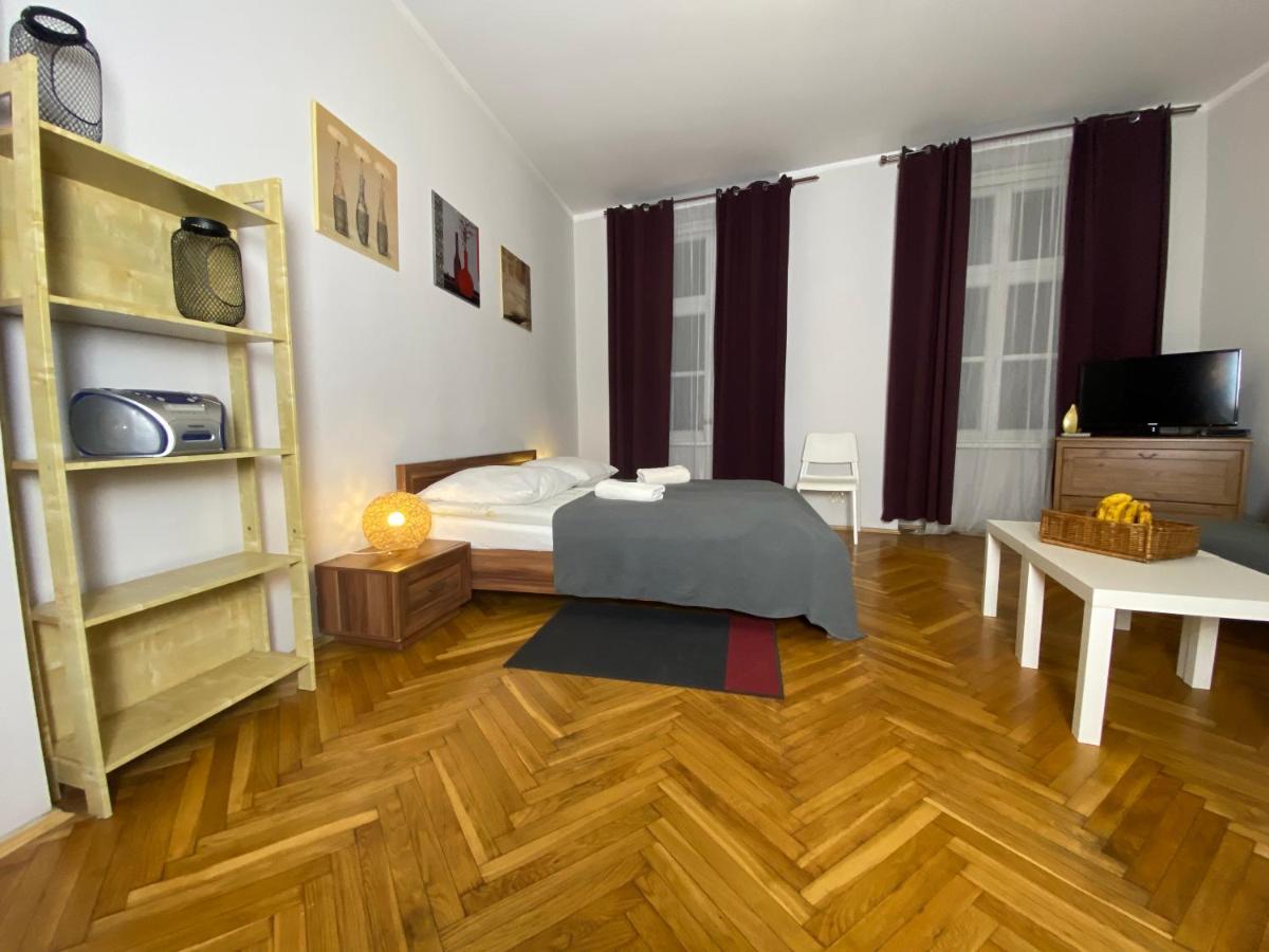 P&J Apartamenty Grodzka Cracóvia Exterior foto